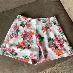 Ann Taylor 00P Floral Print Short